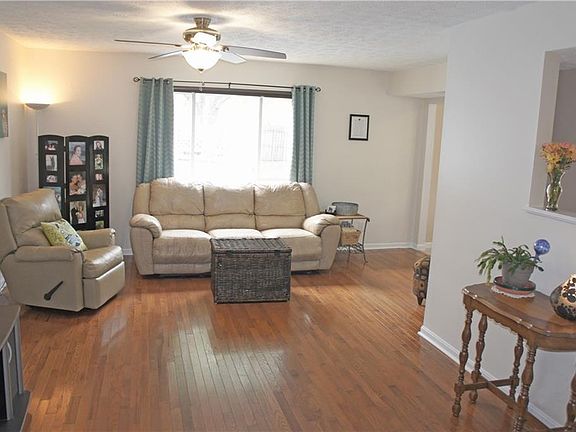 5th image of 637 Southridge Ct