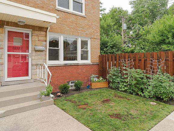 2nd image of 1013 N Harlem Ave APT C