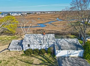 21 Wildwood Rd, Old Saybrook, CT 06475