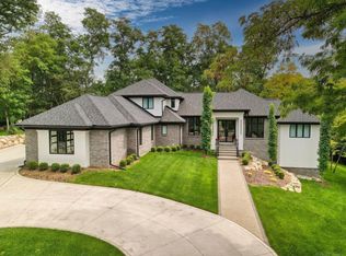 521 Iroquois Ct, Oxford, MI 48371