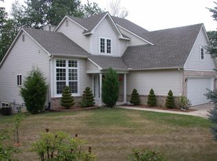 3408 Cromwell Ct, Ann Arbor, MI 48105