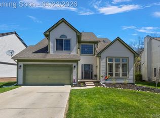 5867 Cary Dr, Ypsilanti, MI 48197