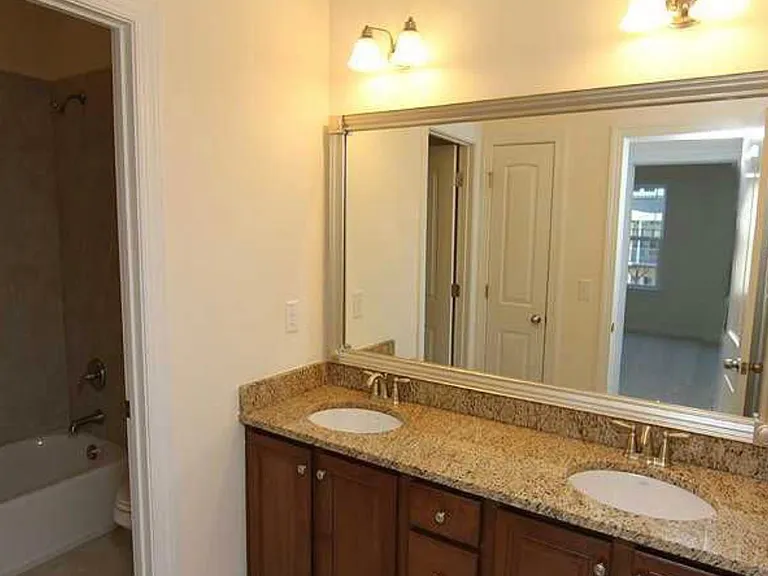 318 Rose Walk Ln — Photo 6