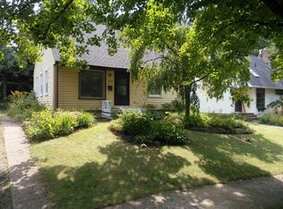 818 Starwick Dr, Ann Arbor, MI 48105