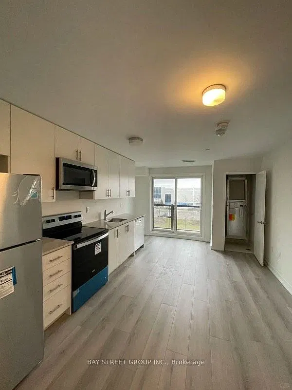 3401 Ridgeway Dr E — Photo 3