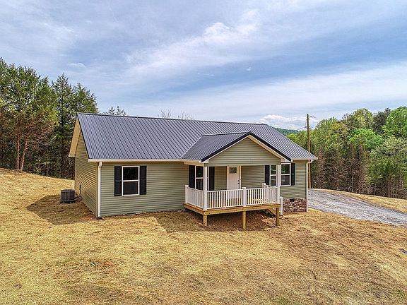 3rd image of 204 Foster Rd