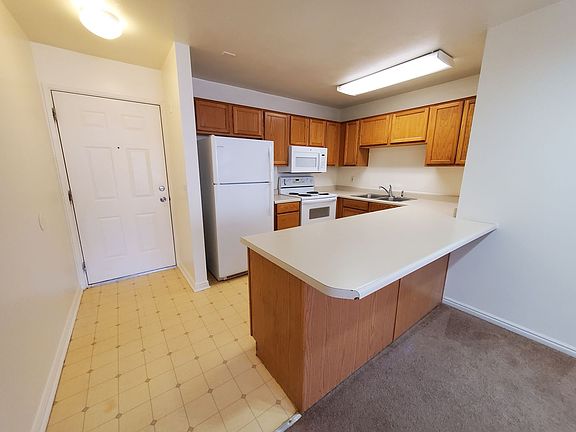 3rd image of 717 N South St #303