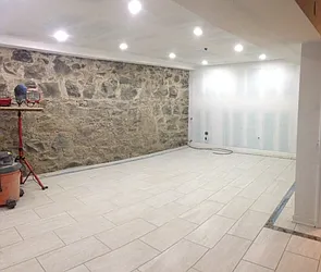 Rented by Neon Realty Inc.