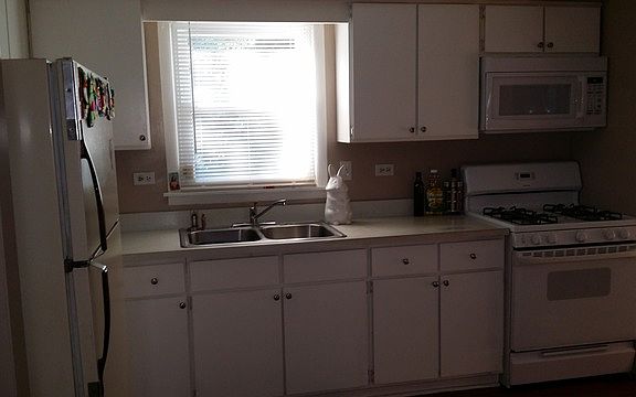 5th image of 15566 Calumet Dr
