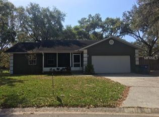8014 Lake Dr, Palmetto, FL 34221
