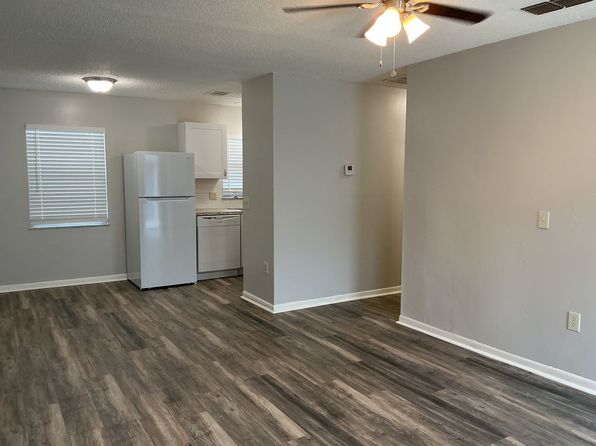 1337-1339 E Myrtle St