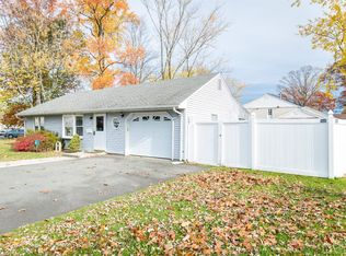 1 Crescent Rd, Edison, NJ 08817