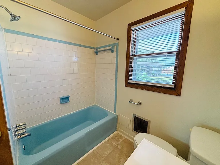 1407 Toms Creek Rd #2 — Photo 16