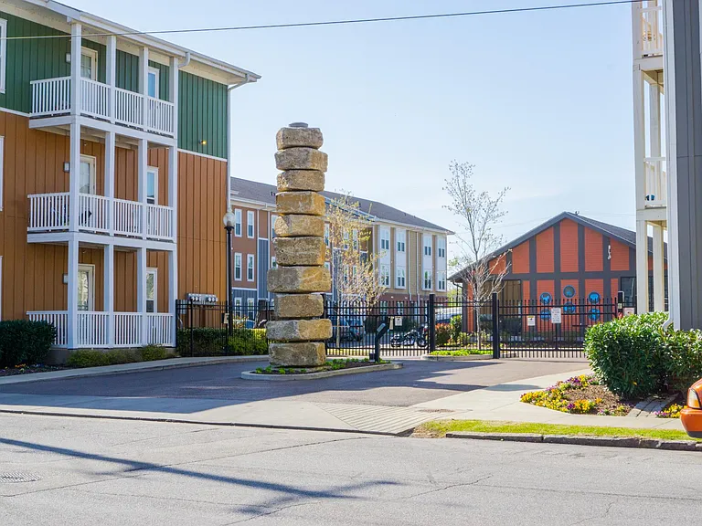 South Junction Apartments — Photo 16