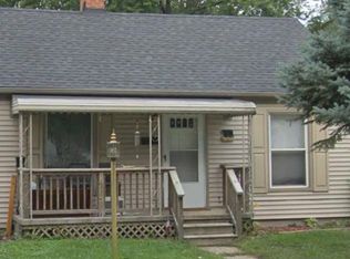 4520 Columbus St, Wayne, MI 48184