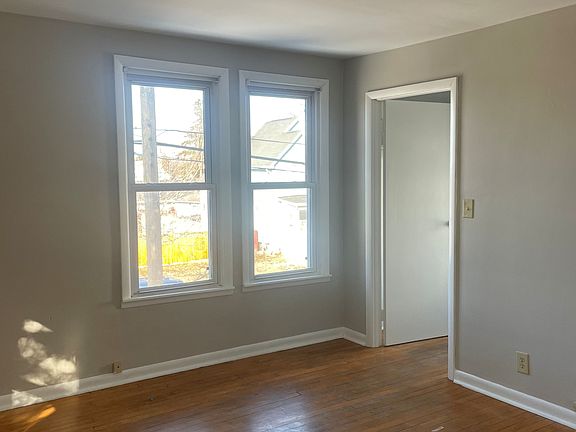 5th image of 30 E 10th St #C