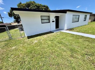 Andrew Mnr Ests, Miami Gardens, FL 33169