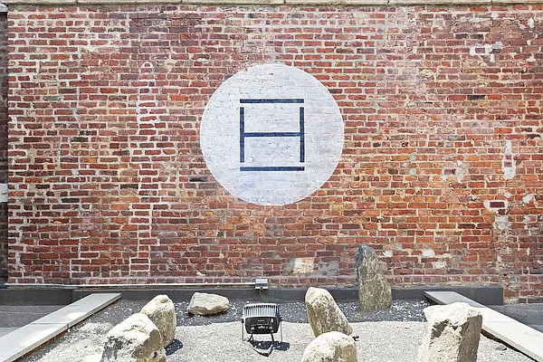 Rented by REAL New York | media 29