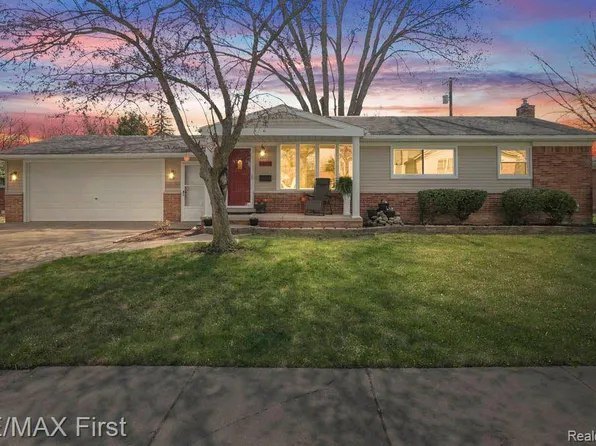 23672 Whitley Dr, Clinton Township, MI 48035