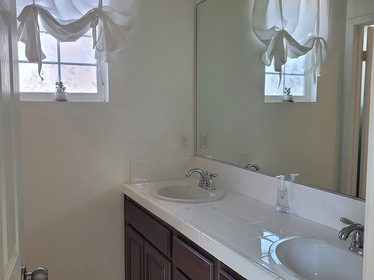702 Owens River Dr — Photo 16