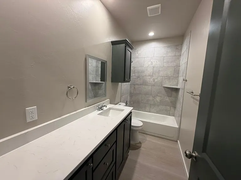 2415 SW J Ave — Photo 7