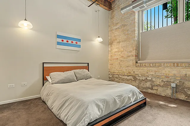 1740 N Maplewood Ave #104 — Photo 11