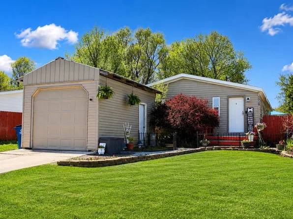 3939 Brook Dr, Traverse City, MI 49684