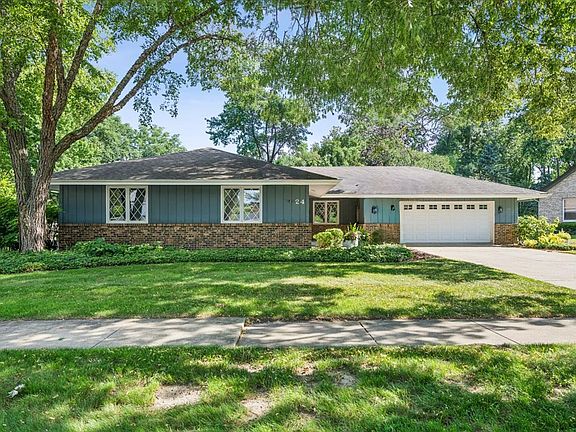 2nd image of 24 Briargate Cir