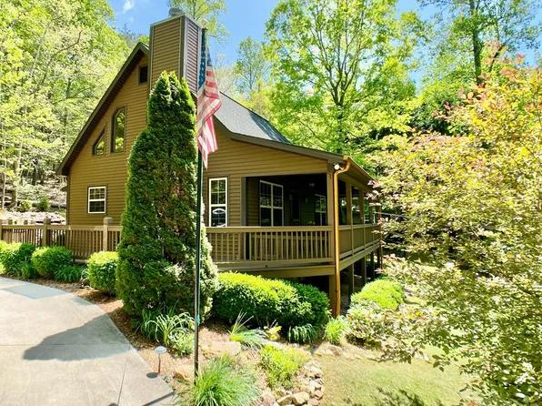 797 Henderson Rd, Young Harris, GA 30582