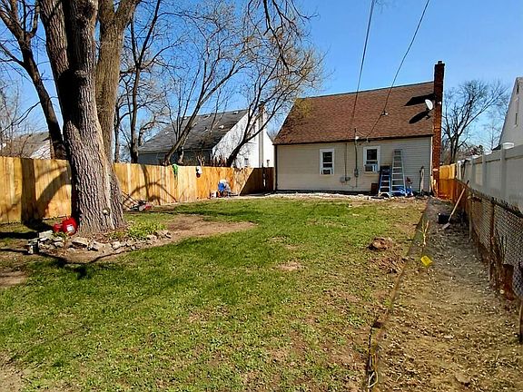 5th image of 8845 Faust Ave