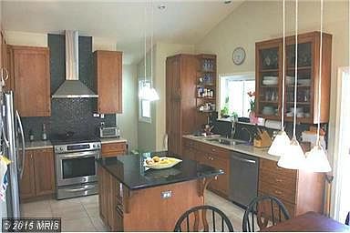 3rd image of 2723 Bowling Green Dr