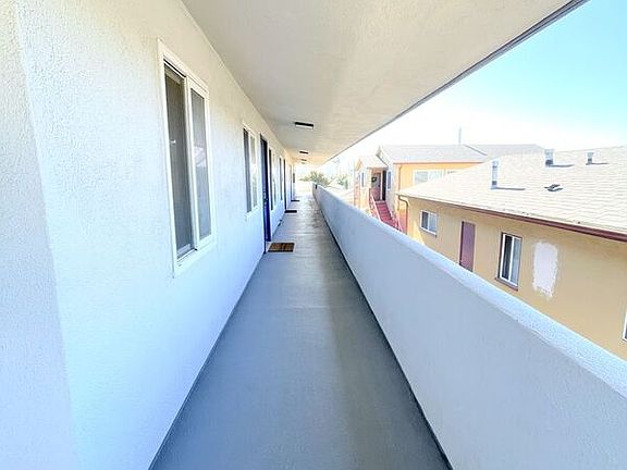 3rd image of 4726 Del Amo Blvd Unit 4