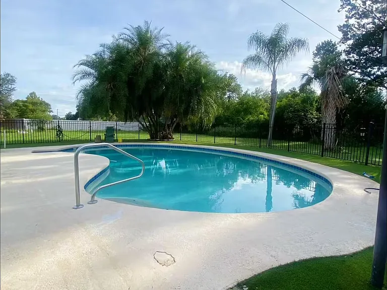 1313 Brooker Rd — Photo 17