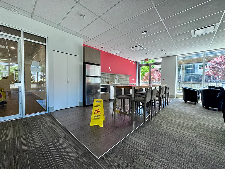 13325 102a Ave #6 — Photo 13