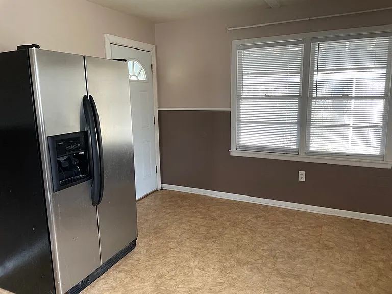 417 Stephens St — Photo 5
