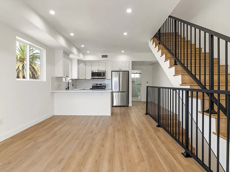 5351 Virginia Ave — Photo 8