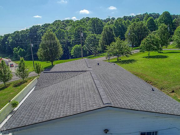 3rd image of 170 River Shadows Dr