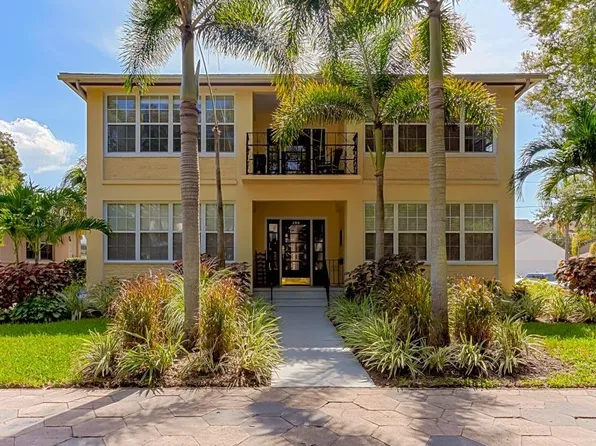 300 12th Ave NE, Saint Petersburg, FL 33701