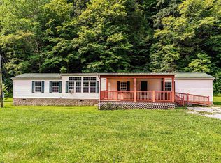 1676 Daybrook Rd, Fairview, WV 26570