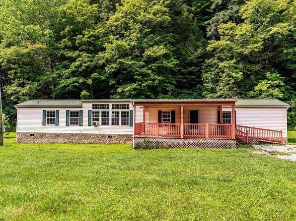 1676 Daybrook Rd, Fairview, WV 26570