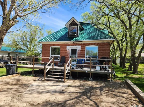 203 Belfast STREET, North Portal, SK S0C 1W0