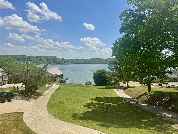 2nd image of 54 Lookout Ln