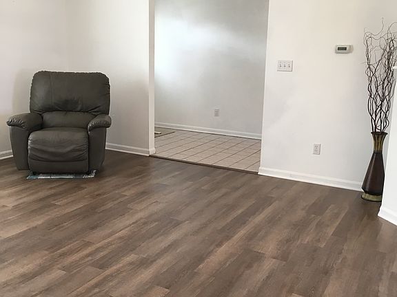 4th image of 1502 Independence Dr