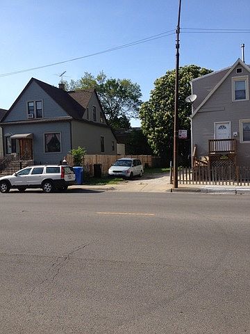 1st image of 4262 W Montrose Ave