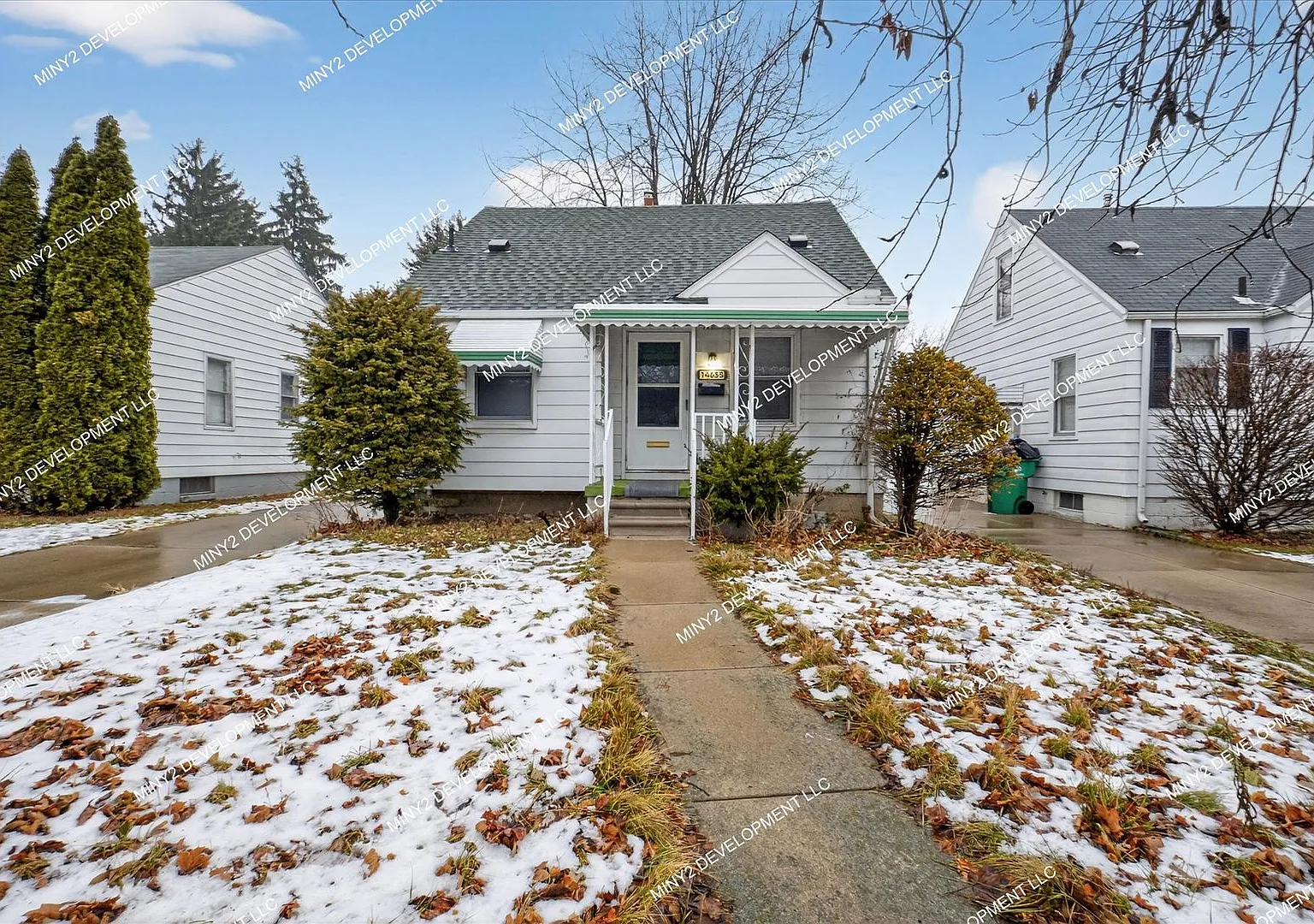 Charming Renovated 3-Bedroom Home for Rent in Eastpointe! — Photo 1