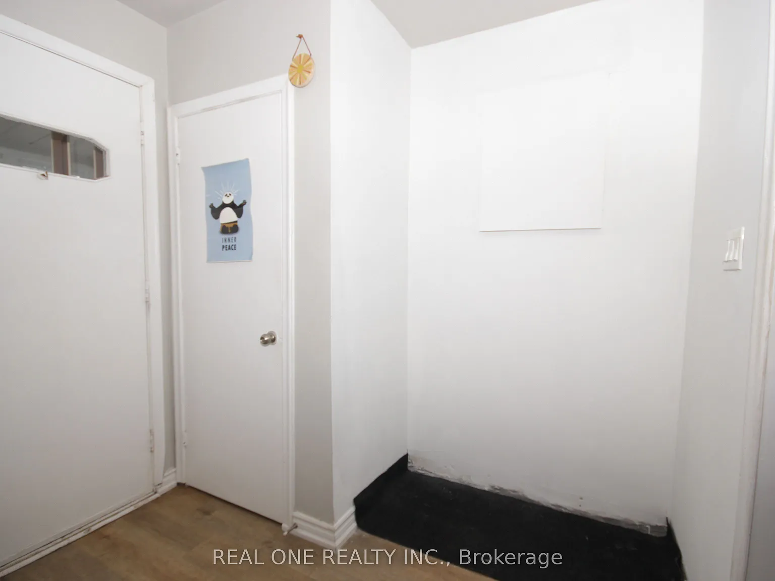 4 bed, $3,400 — Photo 4