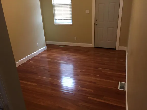 2211 Larkins Way, Pittsburgh, PA 15203