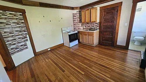 7 Maiden Ln Photo 1