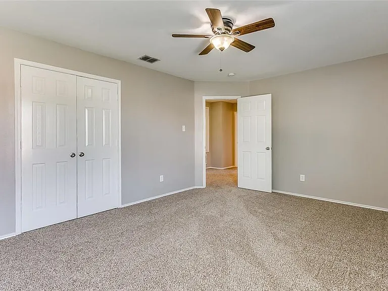 2nd bed upstairs