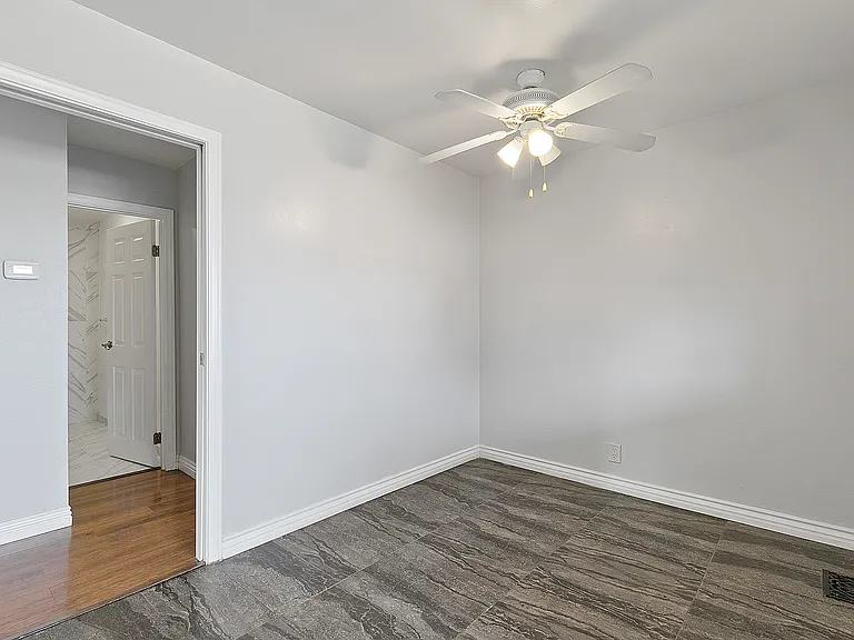 1265 Van Horne Ln — Photo 6